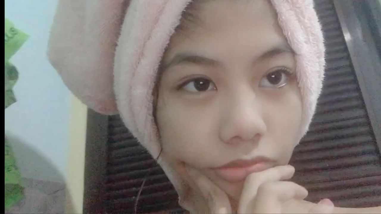 Bokep Esempeh Auliya ABG Cantik Pamer Toket Body Mulus