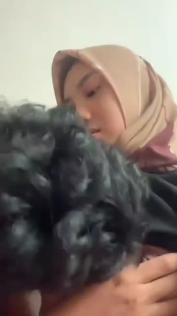[Doodshare] Jilbab Viral Nyusuin Pacar